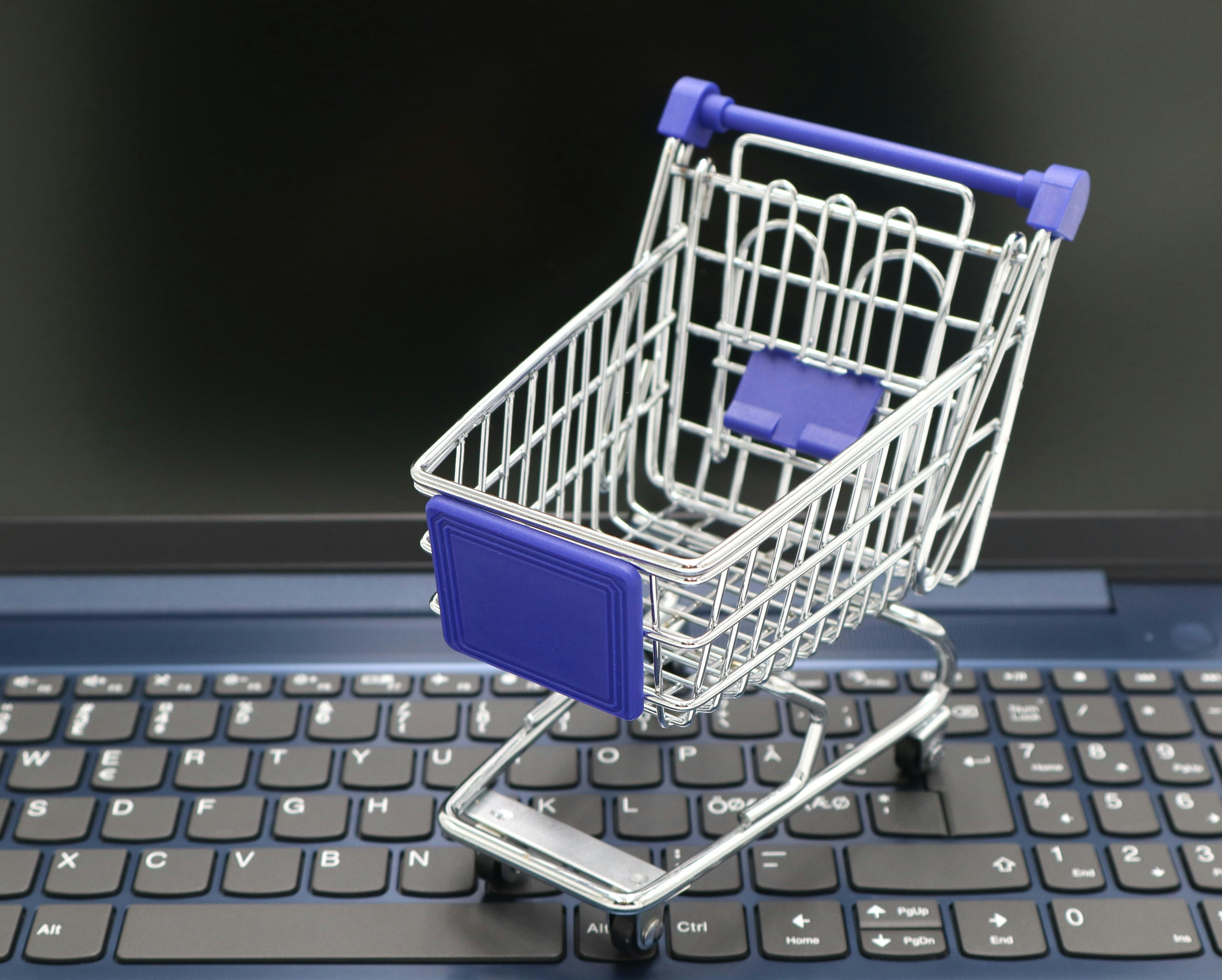 Webáruház és online értékesítés